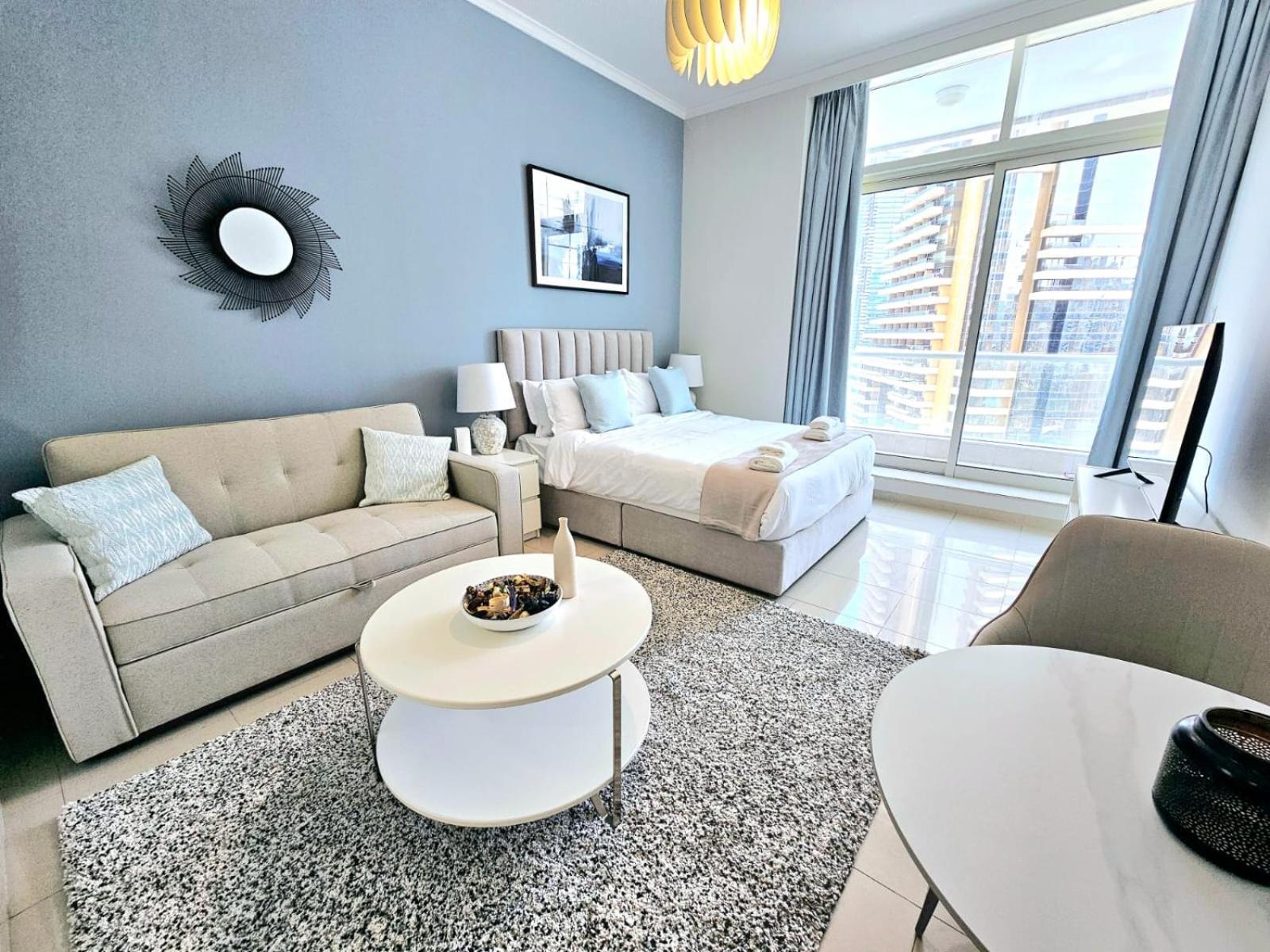 Апартаменти Sunrise Homes - Close To Jbr - Beautiful *